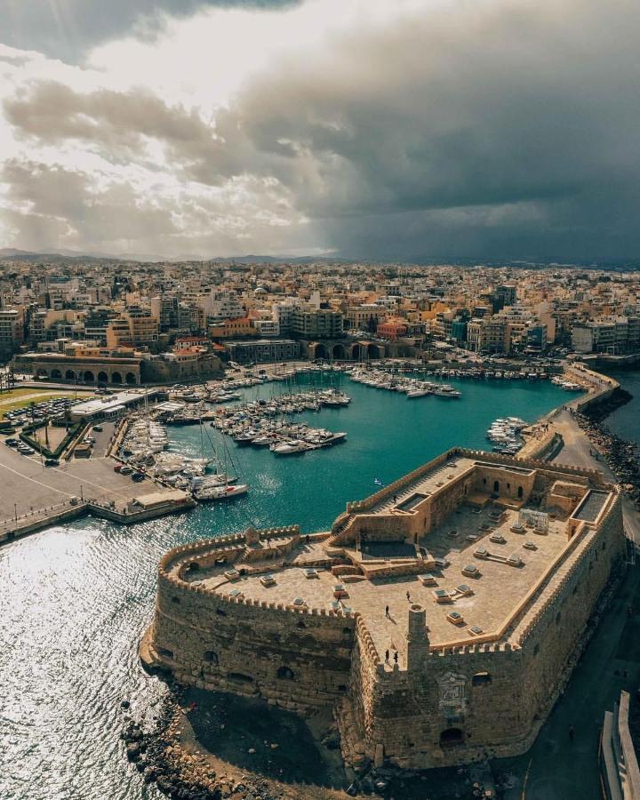 Minos By Agora Luxury Apartments In The Heart Of Heraklion エクステリア 写真
